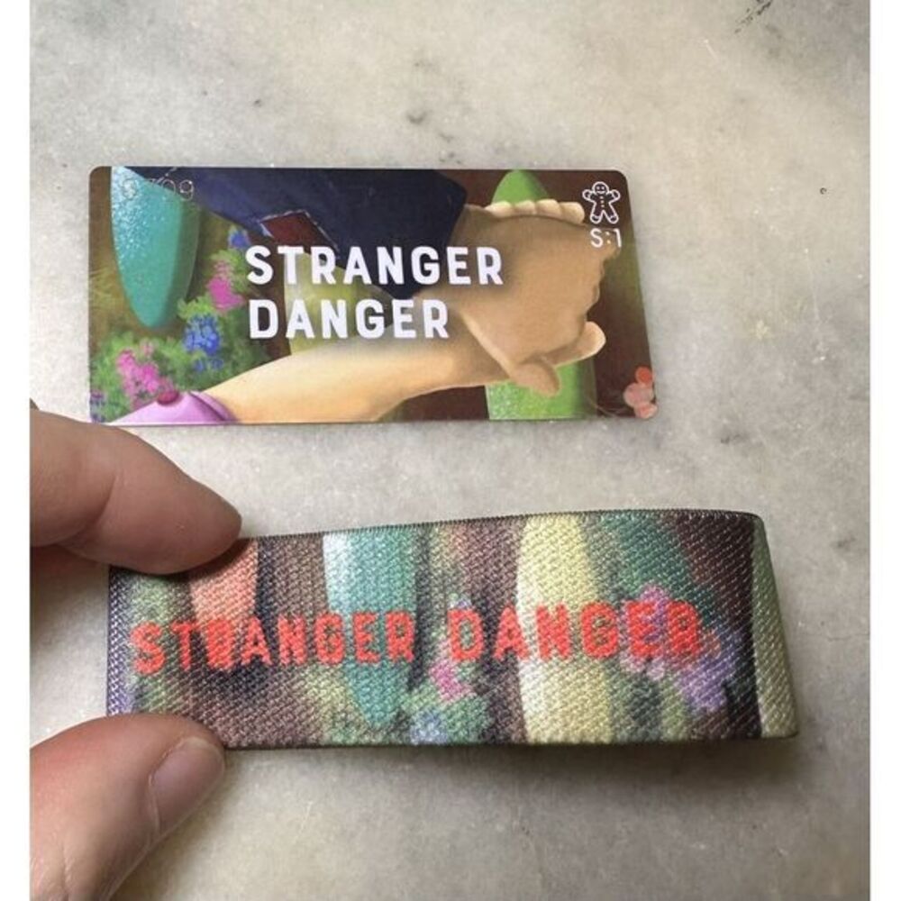 Zox Stranger Danger Reversible Band Bracelet With Card Size Medium